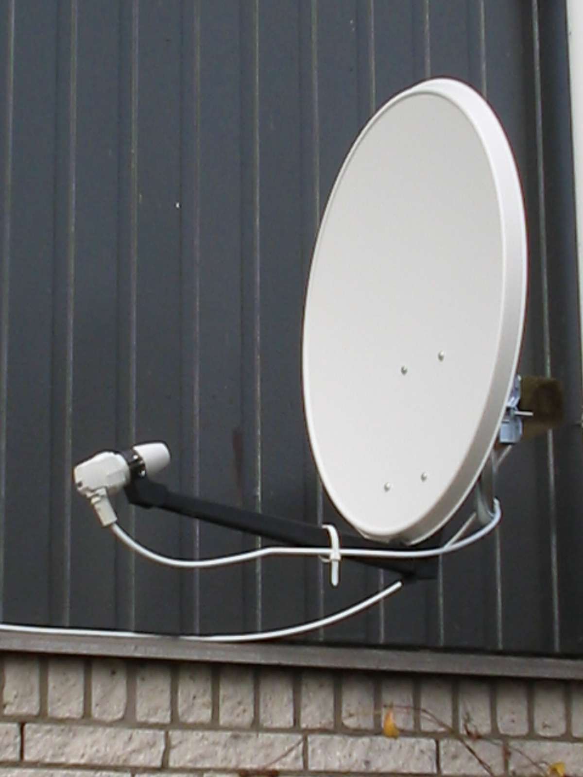 An example offset dish